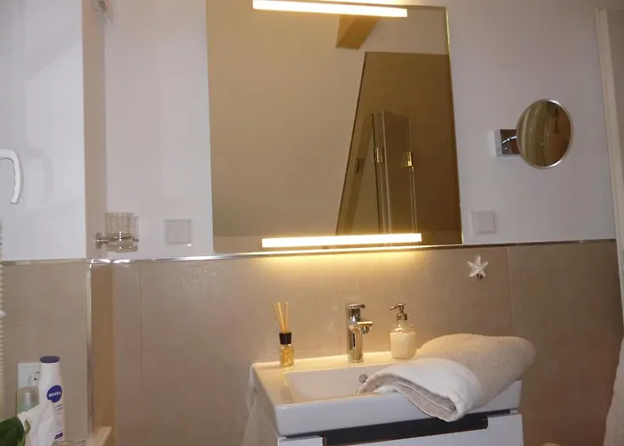 Ostsee-wellnesslandhaus Mit Sauna, Jacuzzi, Innenwhirlpool